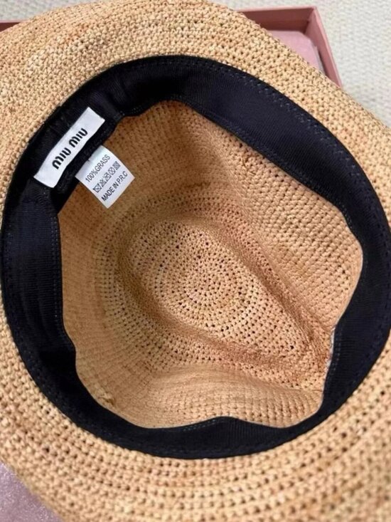Miu Miu Women\'s Elegant Beige Straw Hat with Striking Red Bow
